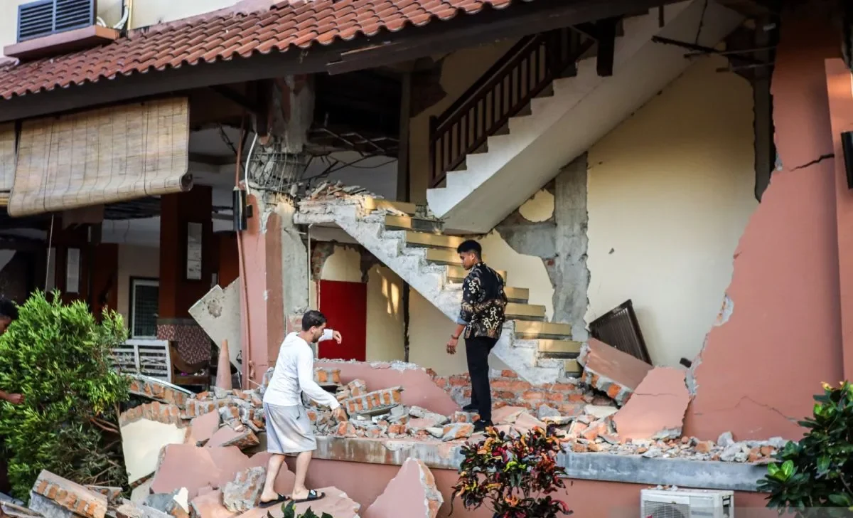 Pemulihan kelistrikan NTT setelah gempa M 7.7 di Nagekeo, PLN siap siaga.
